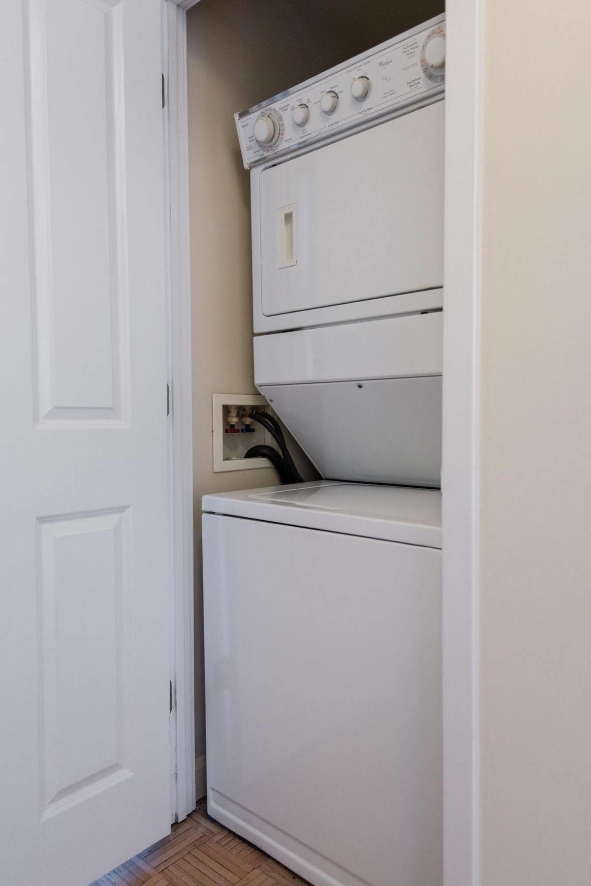 Dharma Home Suites Jc At Exchange Place Jersey City Extérieur photo