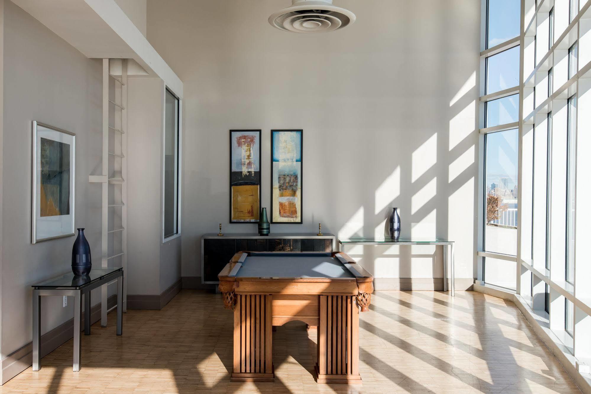 Dharma Home Suites Jc At Exchange Place Jersey City Extérieur photo